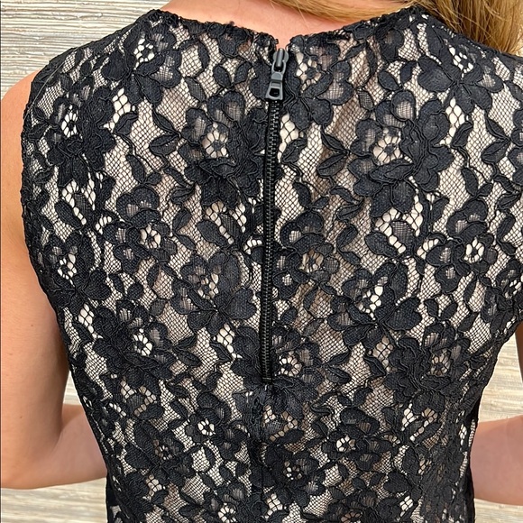 Alice and Olivia Black Lace Sleeveless Top - Picture 3 of 5